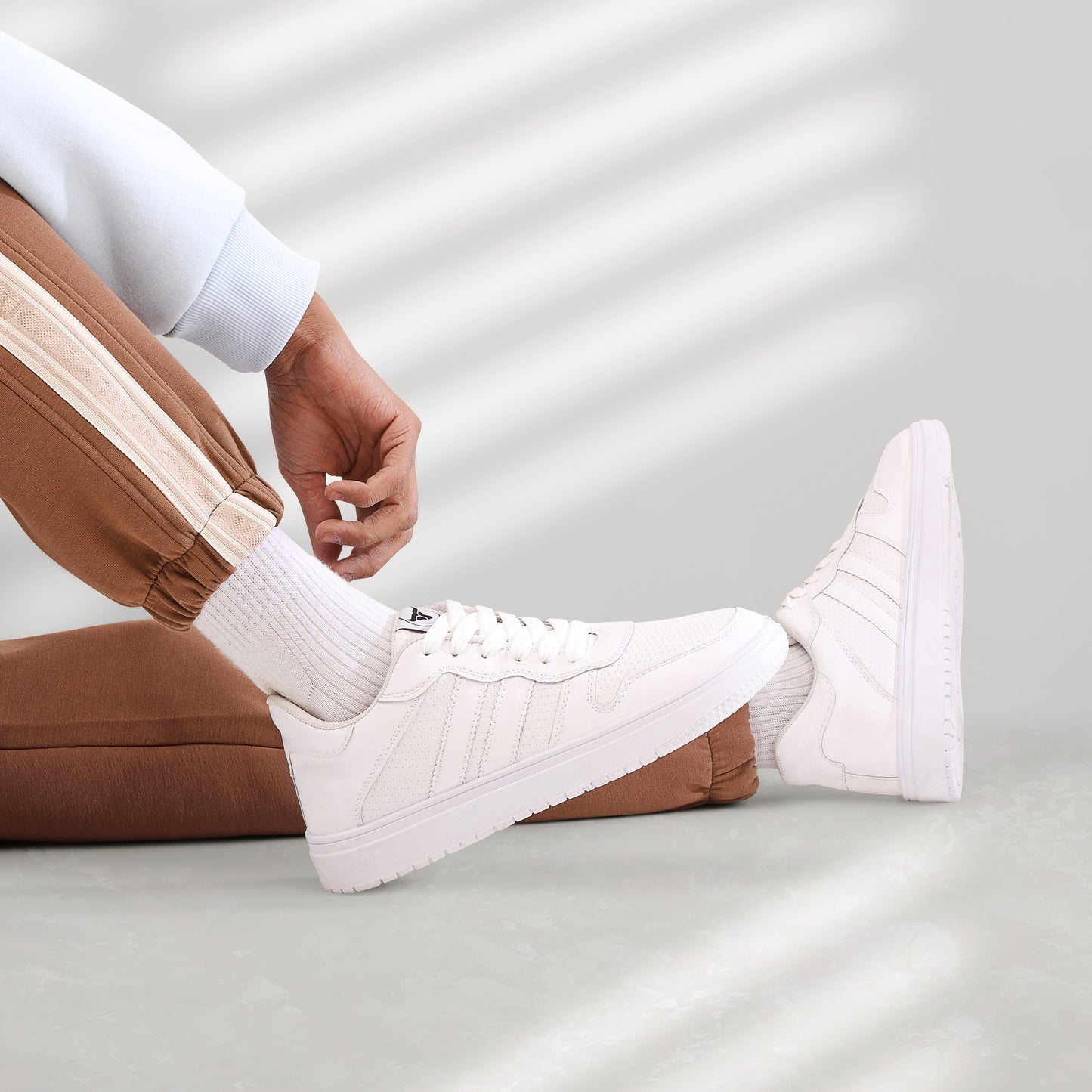 حذاء من الفئة الفاخرة بأساس من جلد الفورميلا مطعم بجلود مدبوغة الوجهين دبل فيس من تيستا تورو x13