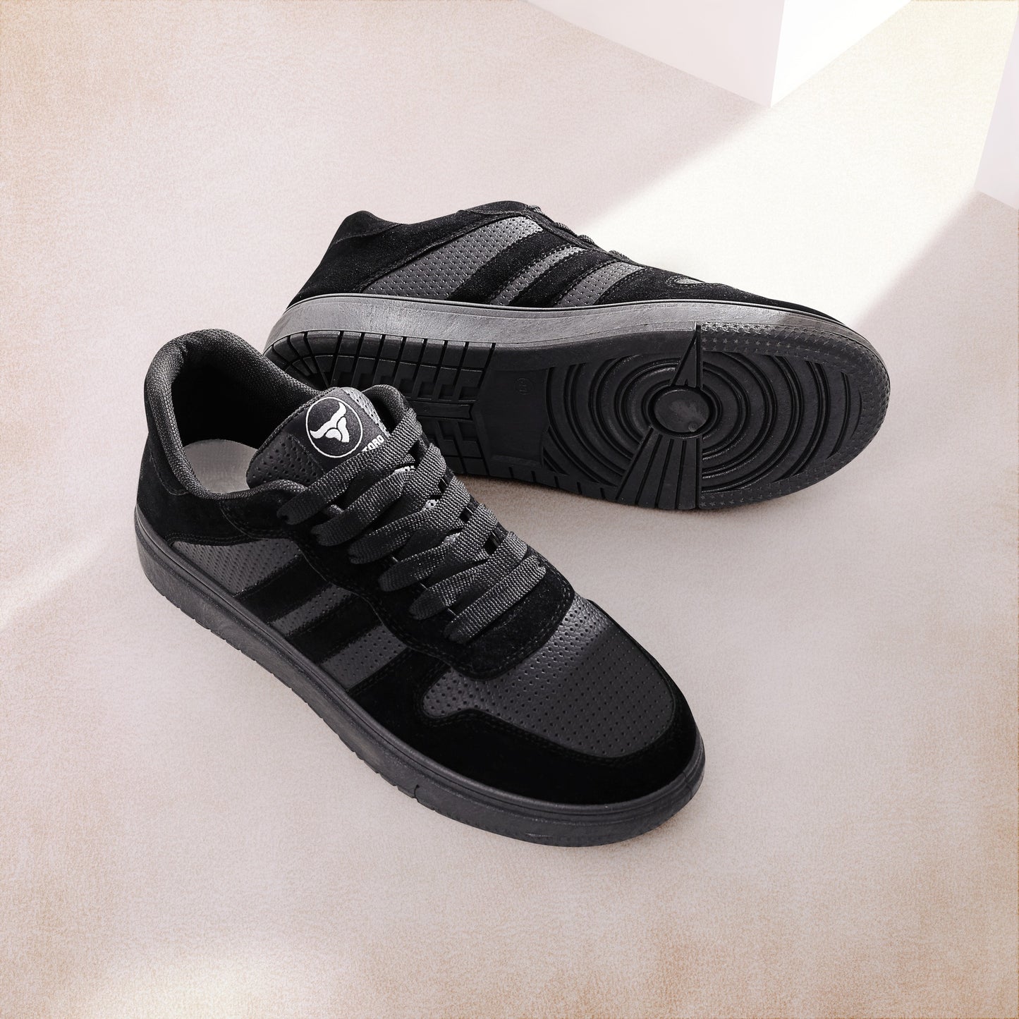 حذاء من الفئة الفاخرة بأساس من جلد الفورميلا مطعم بجلود مدبوغة الوجهين دبل فيس من تيستا تورو x13