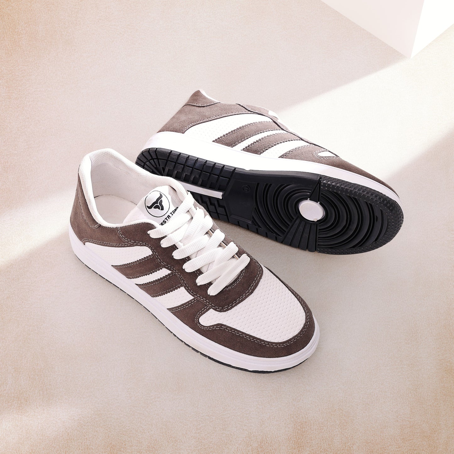 حذاء من الفئة الفاخرة بأساس من جلد الفورميلا مطعم بجلود مدبوغة الوجهين دبل فيس من تيستا تورو x13