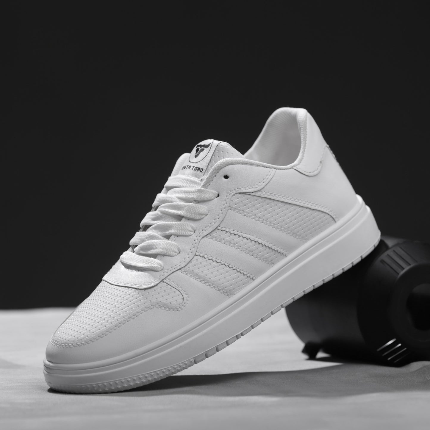 حذاء من الفئة الفاخرة بأساس من جلد الفورميلا مطعم بجلود مدبوغة الوجهين دبل فيس من تيستا تورو x13