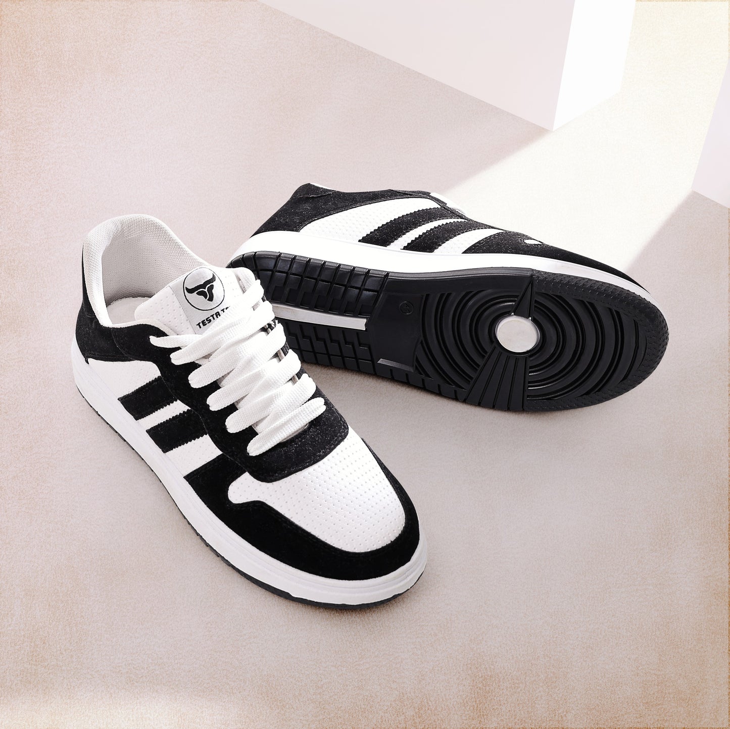 حذاء من الفئة الفاخرة بأساس من جلد الفورميلا مطعم بجلود مدبوغة الوجهين دبل فيس من تيستا تورو x13