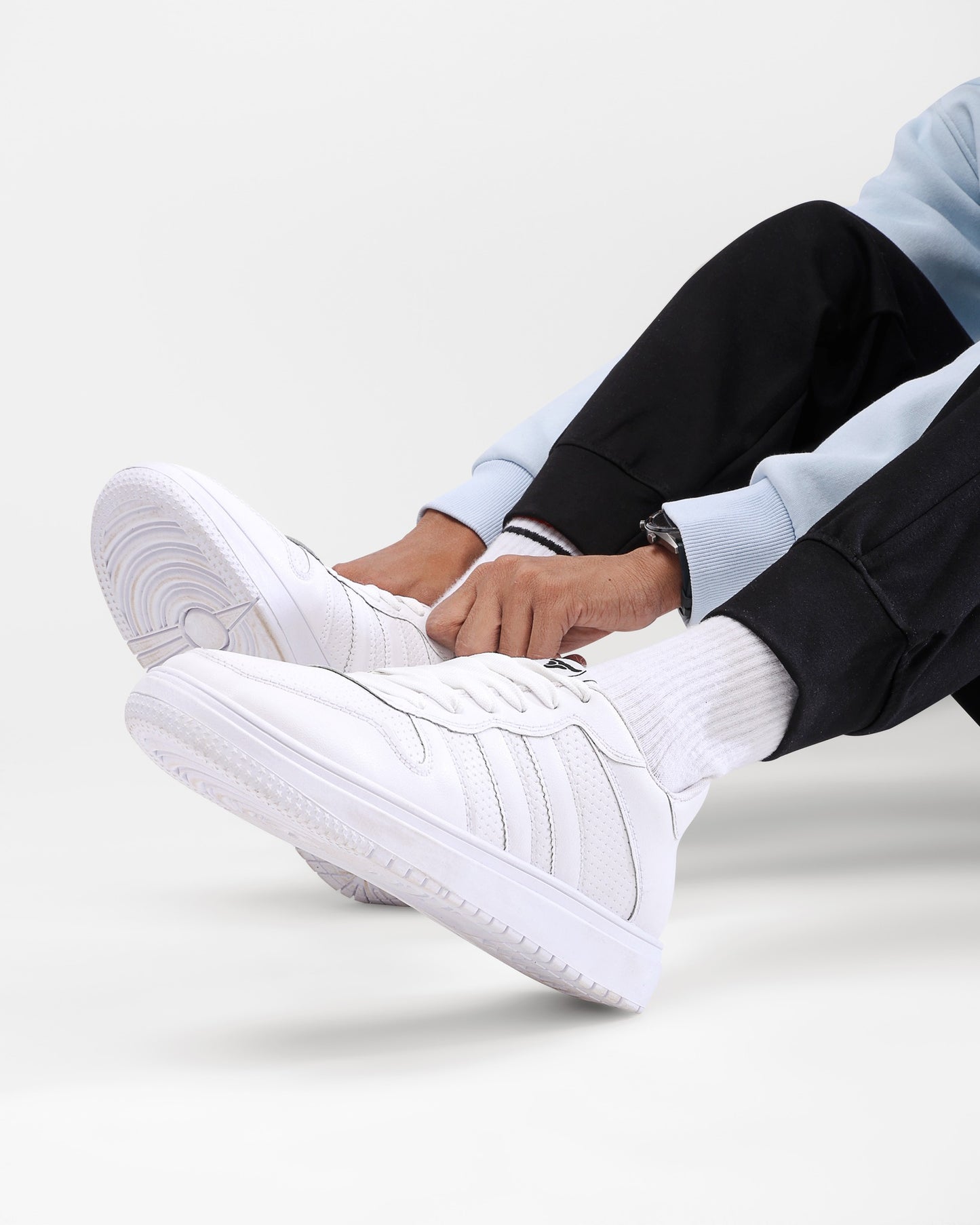 حذاء من الفئة الفاخرة بأساس من جلد الفورميلا مطعم بجلود مدبوغة الوجهين دبل فيس من تيستا تورو x13