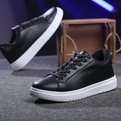 سنيكرز كلاسيك جلد | ستايل بسيط ينفع مع كل اللبس M4