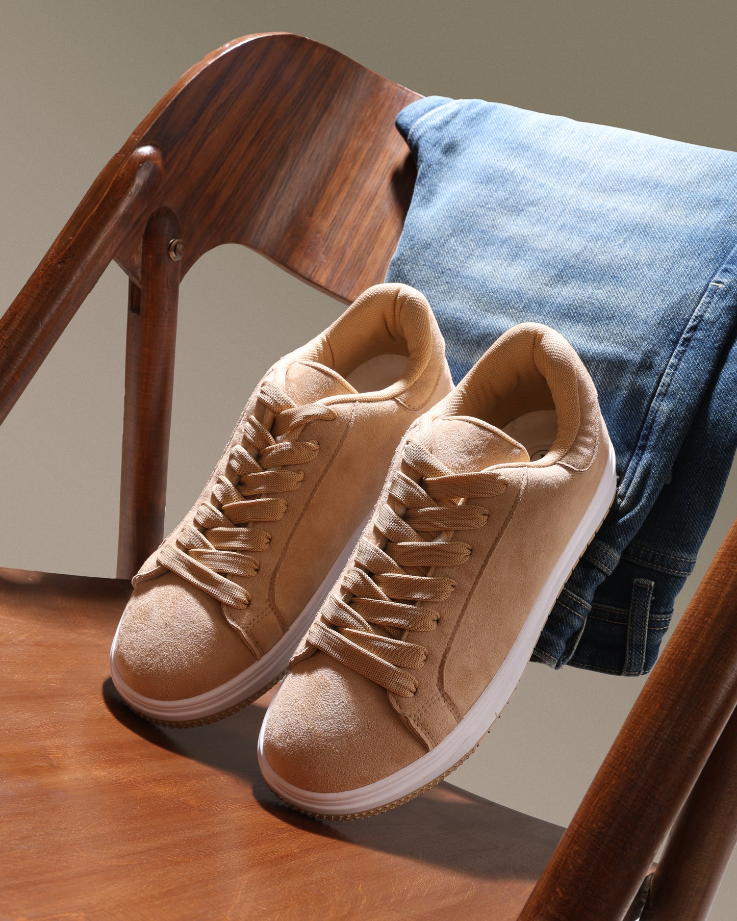 كلاسيك سنيكرز بخامة سويد شمواه الفاخرة سهلة التنظيف M3