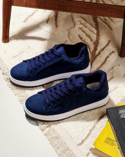 كلاسيك سنيكرز بخامة سويد شمواه الفاخرة سهلة التنظيف M3