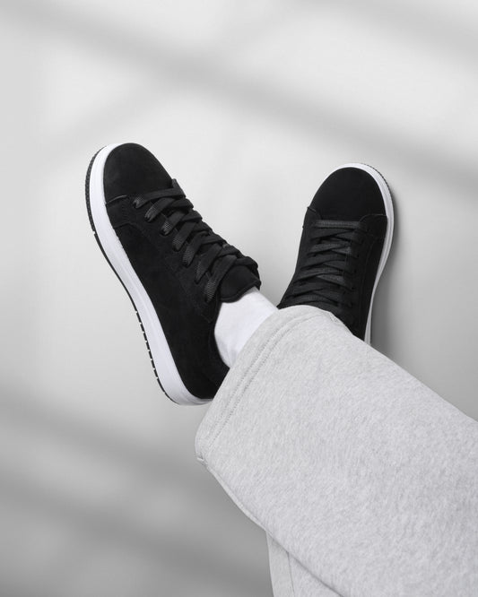 كلاسيك سنيكرز بخامة سويد شمواه الفاخرة سهلة التنظيف M3