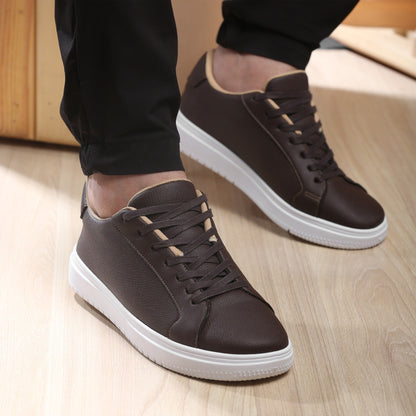 سنيكرز كلاسيك جلد | ستايل بسيط ينفع مع كل اللبس M4