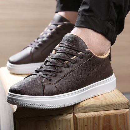 سنيكرز كلاسيك جلد | ستايل بسيط ينفع مع كل اللبس M4