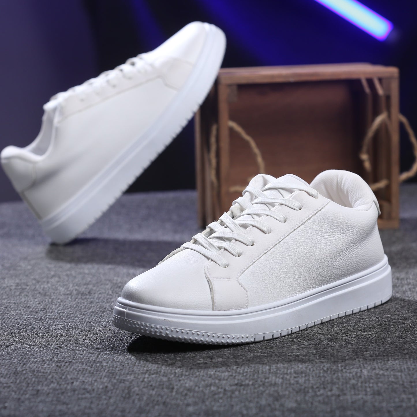 سنيكرز كلاسيك جلد | ستايل بسيط ينفع مع كل اللبس M4