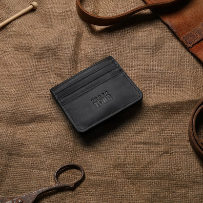 محفظة كروت فخمة بخياطة قوية وشعار محفور – سناب لوك W16