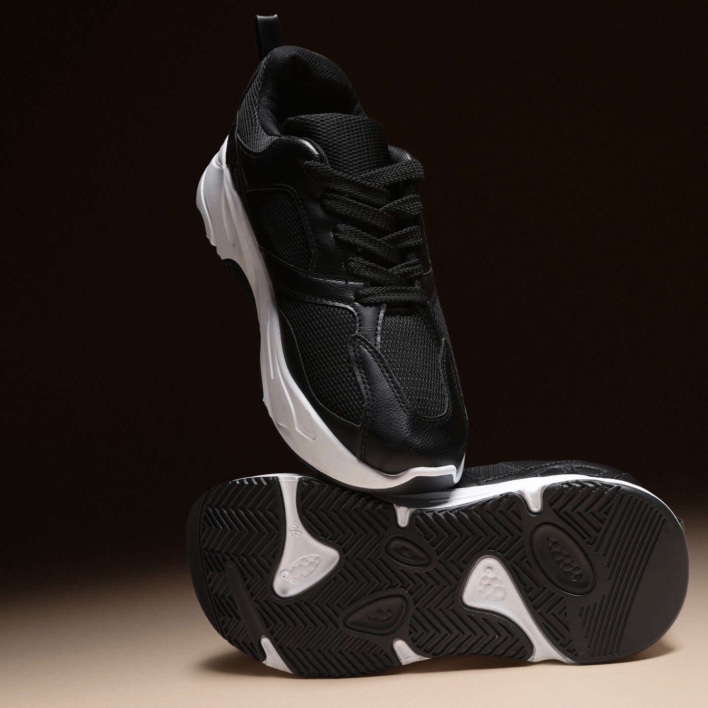 سنيكر شانكي رجالي عملي | تيستا تورو Q5