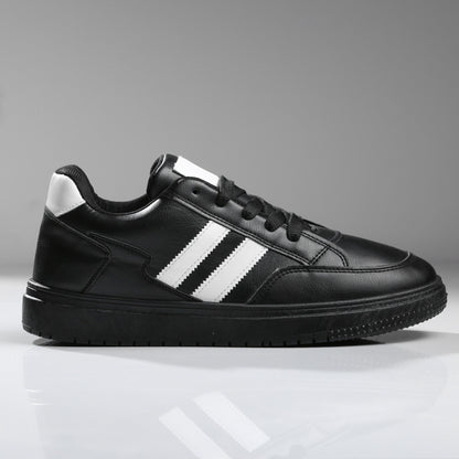 سنيكرز كاجوال ستريت جلد صناعي بريميوم – أسود/أبيض M5