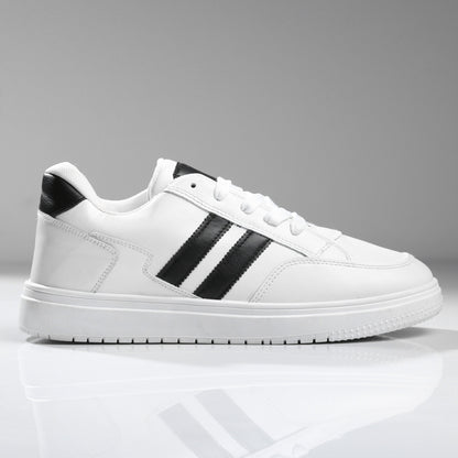 سنيكرز كاجوال ستريت جلد صناعي بريميوم – أسود/أبيض M5