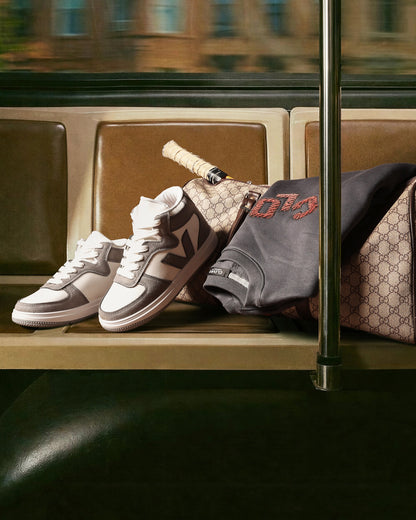 هاف كاجوال جلدي مع تطعميات جلد سويد ولمسات فخمة M6