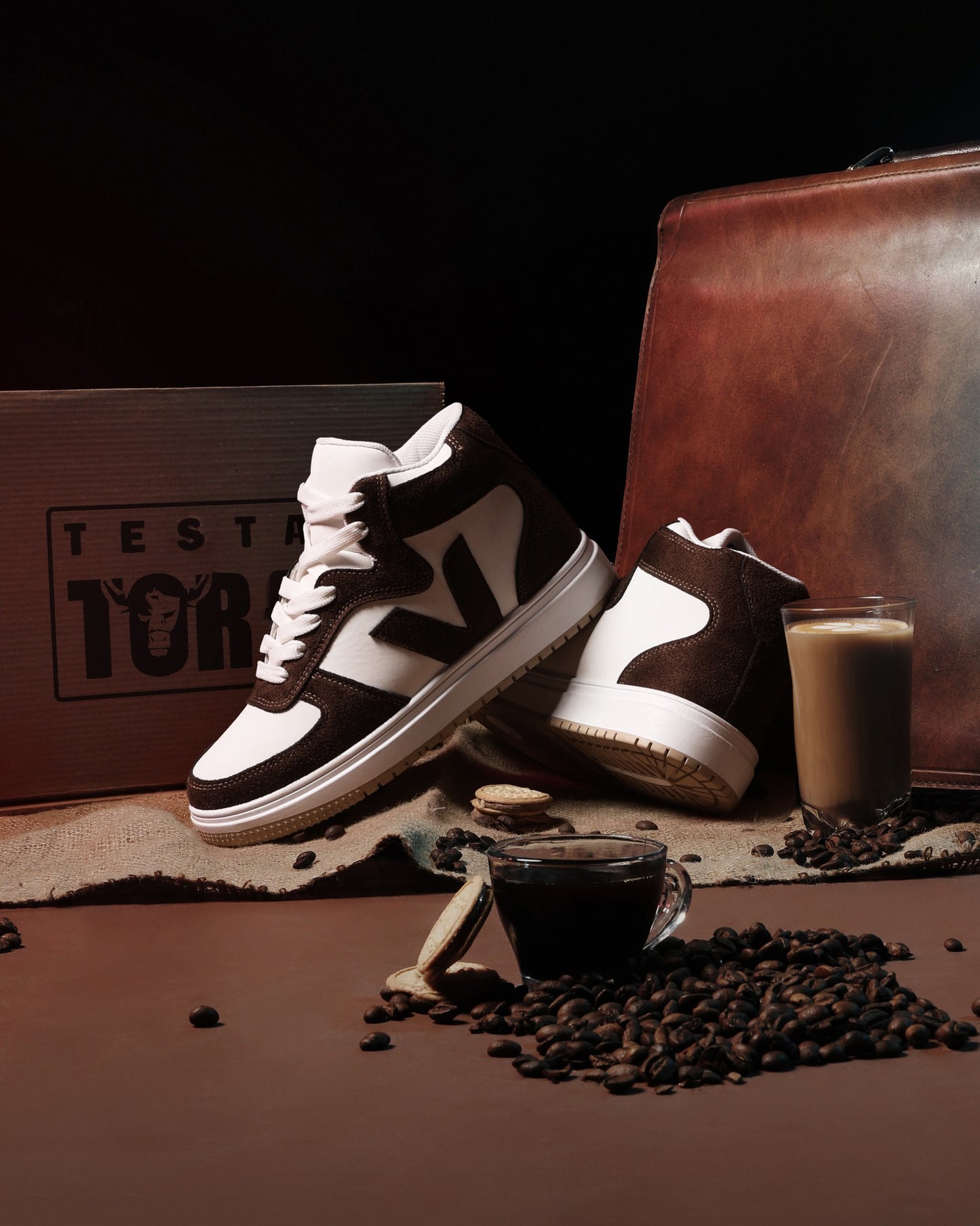 هاف كاجوال جلدي مع تطعميات جلد سويد ولمسات فخمة M6