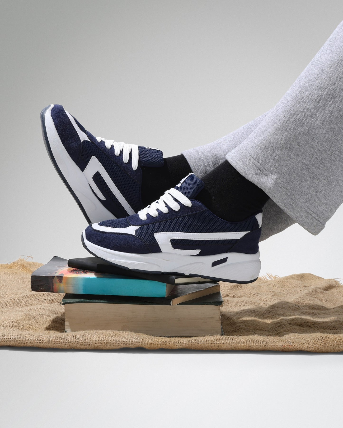 حذاء عملي ينفع شغل وخروج وسفر من غير ما يخذلك S7