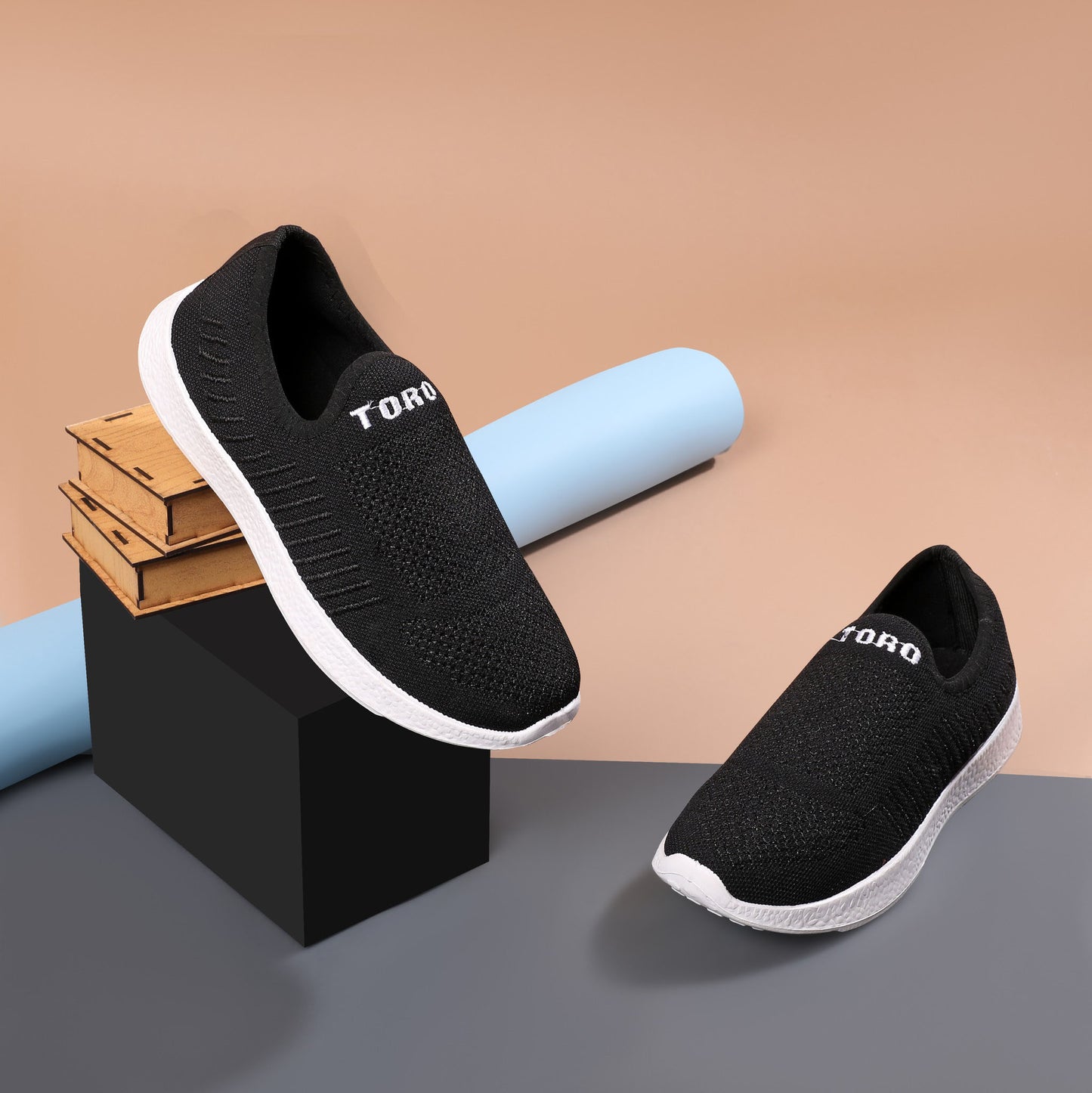 حذاء سهل الارتداء جديد من تيستا تورو T11